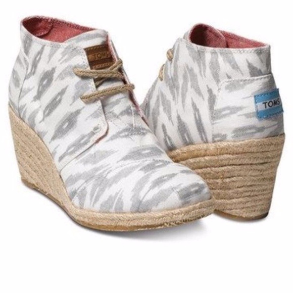 Toms Shoes - Toms | Canvas Ikat Desert Wedge Booties Sz 8